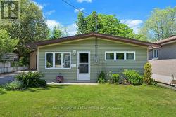 74 BURLAND STREET  Ottawa, ON K2B 6K1