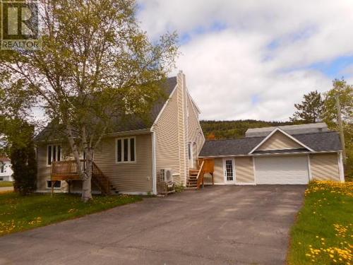 11 Circular Road  Springdale, NL A0J 1T0