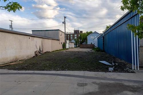 232 Manitoba Ave, Selkirk, MB 