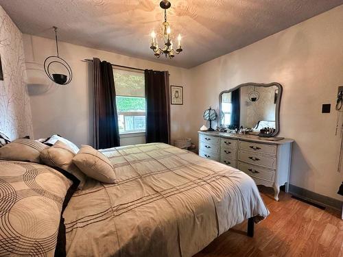 242 Empire Ave, Thunder Bay, ON 