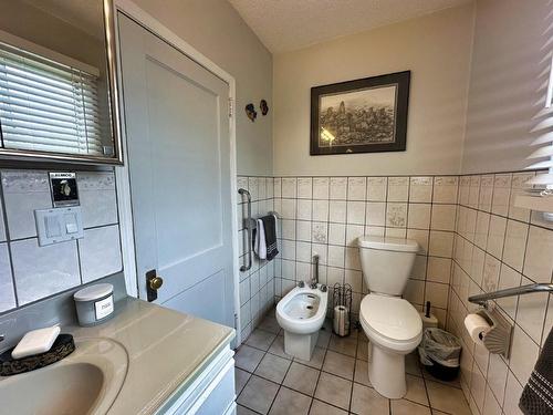 242 Empire Ave, Thunder Bay, ON 