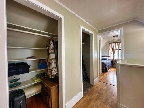 242 Empire Ave, Thunder Bay, ON 