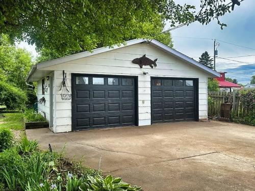 242 Empire Ave, Thunder Bay, ON 