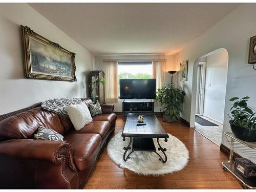 242 Empire Ave, Thunder Bay, ON 