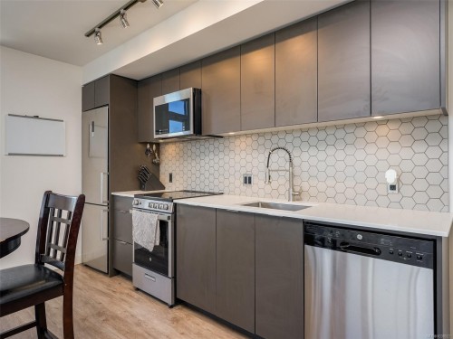 #2005-845 Johnson St, Victoria, BC 