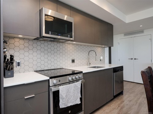 #2005-845 Johnson St, Victoria, BC 