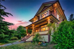 115 Machleary St Nanaimo, BC V9R 2G5