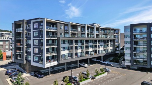 #301-947 Whirlaway Cres  Langford, BC V9B 6Z9