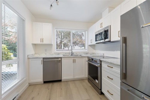 #103-689 Bay St  Victoria, BC V8T 2H1