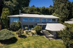 5254 Westover Pl Saanich, BC V8Y 1P6