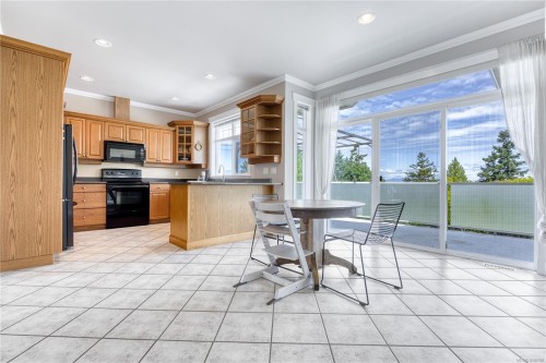 6381 Icarus Dr, Nanaimo, BC 