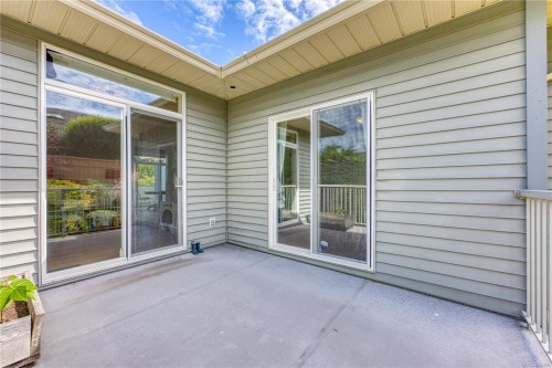 6381 Icarus Dr, Nanaimo, BC 