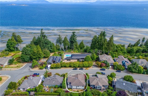 6381 Icarus Dr, Nanaimo, BC 