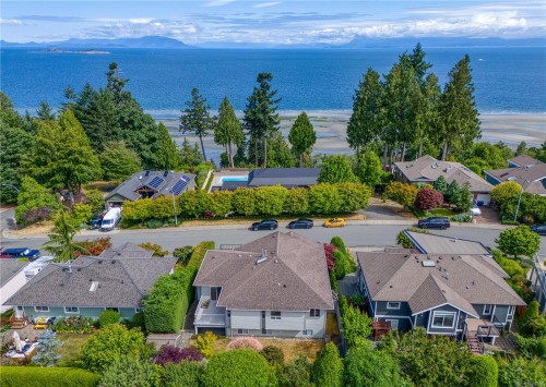 6381 Icarus Dr, Nanaimo, BC 
