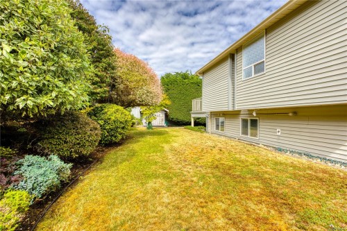 6381 Icarus Dr, Nanaimo, BC 