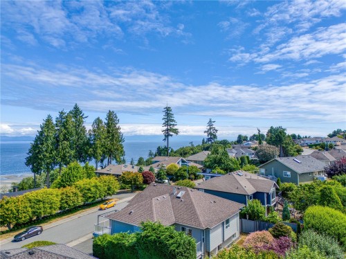 6381 Icarus Dr, Nanaimo, BC 