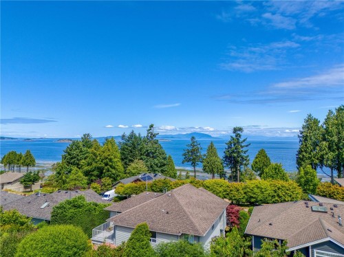 6381 Icarus Dr, Nanaimo, BC 