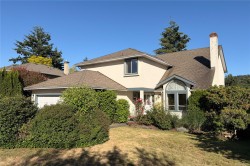 4767 Elliot Pl Saanich, BC V8Y 3E4