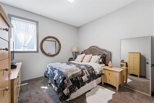 90 Taylor Farm Rd, Headingley, MB 