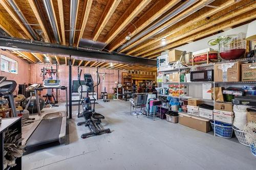 90 Taylor Farm Rd, Headingley, MB 