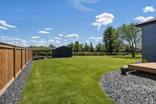 90 Taylor Farm Rd, Headingley, MB 