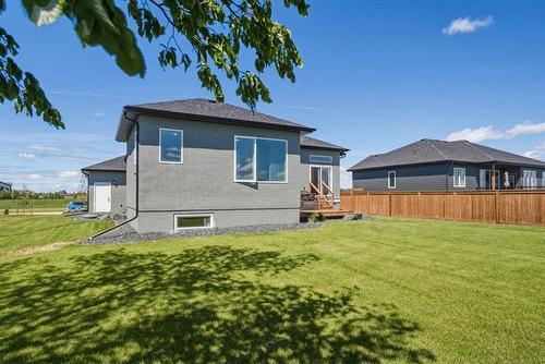 90 Taylor Farm Rd, Headingley, MB 