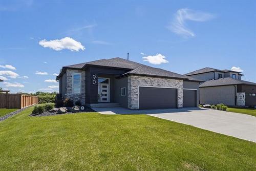 90 Taylor Farm Rd, Headingley, MB 