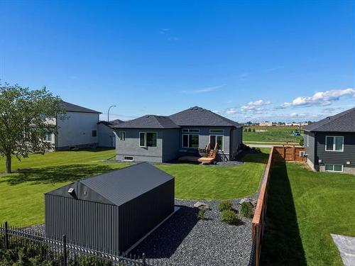 90 Taylor Farm Rd, Headingley, MB 