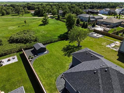 90 Taylor Farm Rd, Headingley, MB 