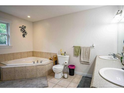 121 Alexander Dr, Beaver Dam, NB 