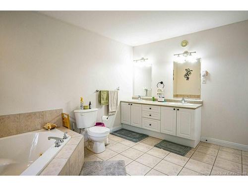 121 Alexander Dr, Beaver Dam, NB 