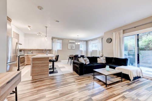 Vue d'ensemble - 102-56 Rue St-Pierre, Saint-Constant, QC - Indoor Photo Showing Other Room