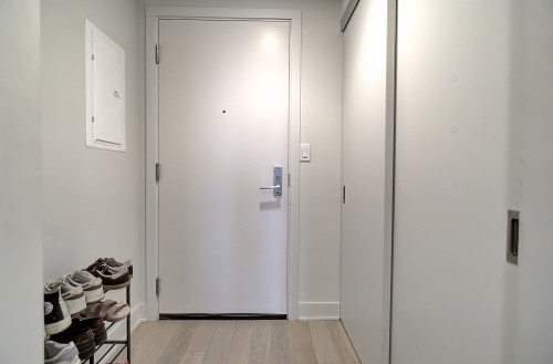 Mud Room - 301-1288 Rue St-Antoine O., Montréal (Ville-Marie), QC 