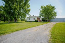 495 Ch. de la Rive-Sud  Farnham, QC J2N 2P9