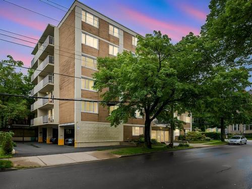 404 990 McLean Street  Halifax, NS B3H 2V1