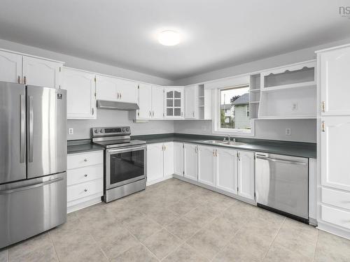 186 Avenue Du Portage, Dartmouth, NS 