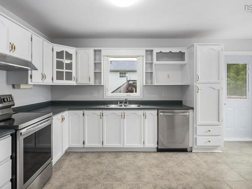 186 Avenue Du Portage, Dartmouth, NS 