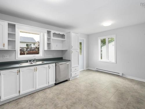 186 Avenue Du Portage, Dartmouth, NS 