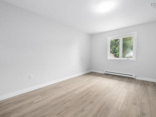 186 Avenue Du Portage, Dartmouth, NS 