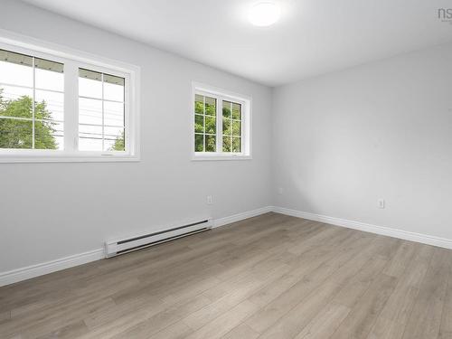 186 Avenue Du Portage, Dartmouth, NS 