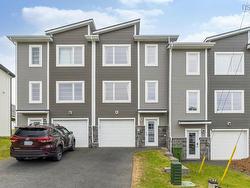 37 Grosse Street  Beechville, NS B3T 0N3