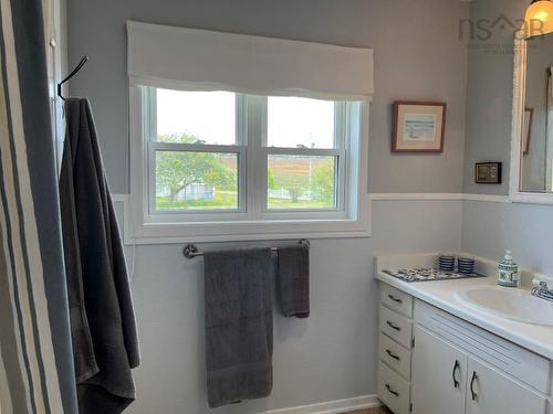 11 Ells Lane, Advocate Harbour, NS 