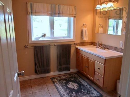 11 Ells Lane, Advocate Harbour, NS 