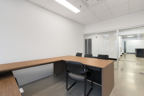 Office - E-2490 Rue Alfred-Nobel, Drummondville, QC 