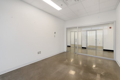 Office - E-2490 Rue Alfred-Nobel, Drummondville, QC 