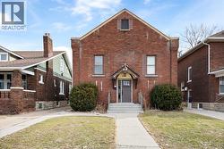 644 PARTINGTON AVENUE Windsor, ON N9B 2N7