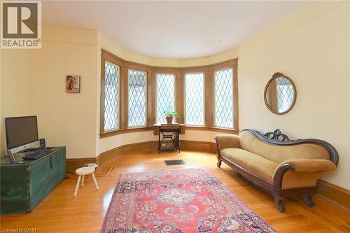 28 St Clair Avenue, Hamilton, ON 