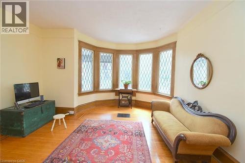 28 St Clair Avenue, Hamilton, ON 