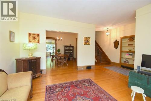 28 St Clair Avenue, Hamilton, ON 