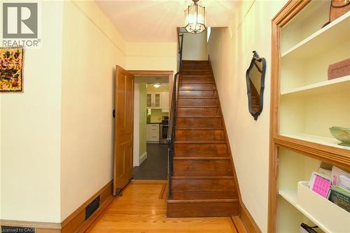 28 St Clair Avenue, Hamilton, ON 